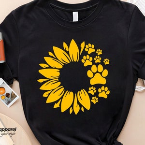 Sunflower Dog Paw Shirt, Dog Paw Shirt, Sunflower Shirt, Dog Lover Shirt, Dog Lover Shirt, Dog Paw Tee, Dog Mom Shirt, Dog Mom Gift
