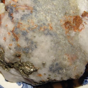 6LB Extremely Rare blue gold quartz ore!! beautiful surface 22k gold! blue tellurides! Best prices!