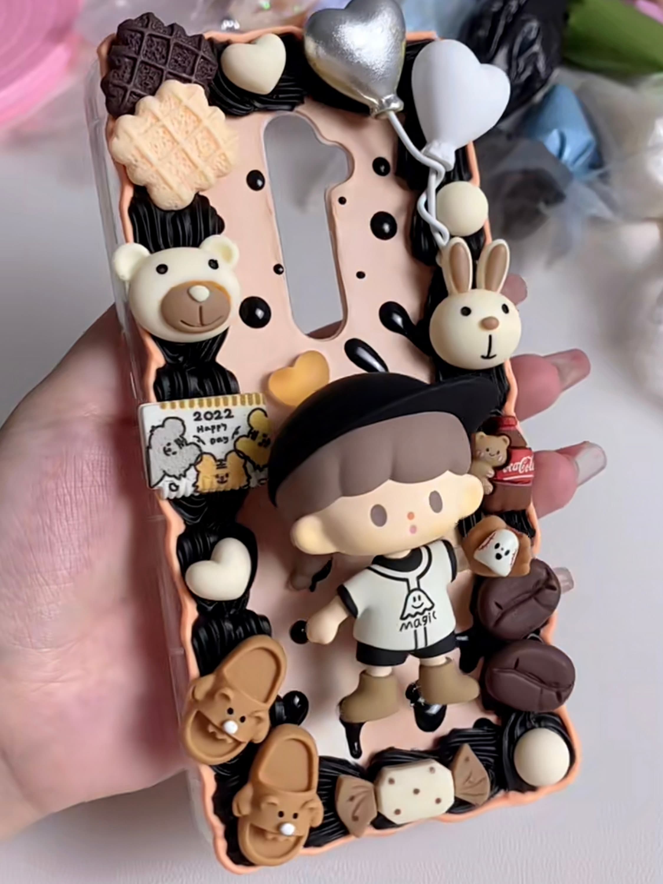 i made a decoden phone case with our red burny girl! ♡ : r/KleeMains