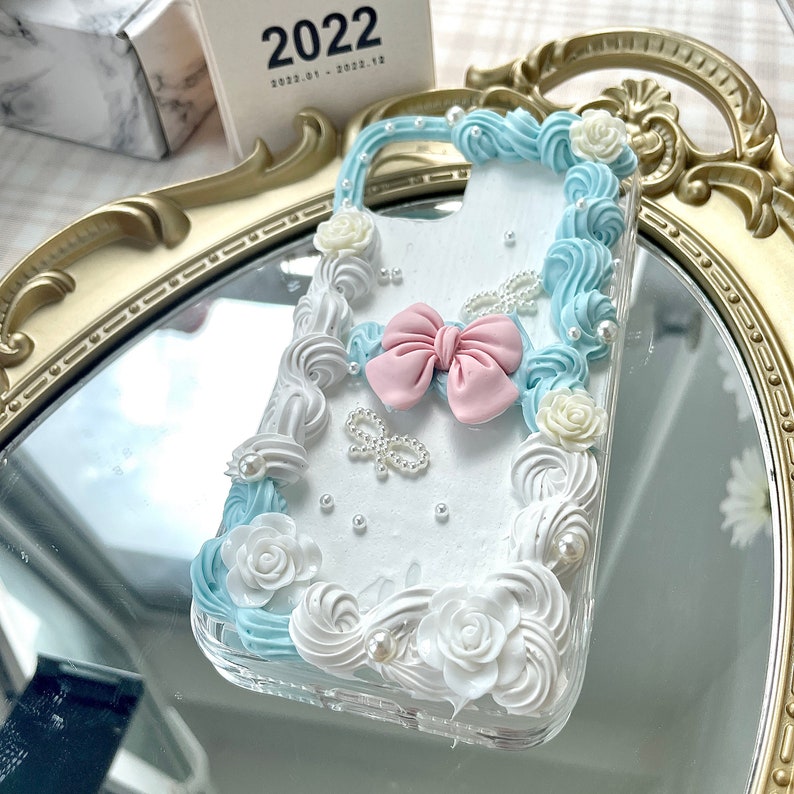 Decoden Phone Case, Blue Bow Chic Baroque Style Case, Handmade Fake Cream Phone Case for Samsung, Apple, Android imagem 3