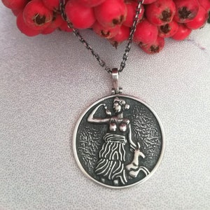 Göttin Halskette,Artemis Halskette,Sterling Silber Halskette,Mythologie Halskette,altgriechische Halskette,Muttertag Geschenk,Natur Mond Göttin