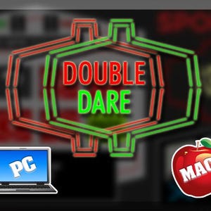 Può includere: Un'insegna al neon con le parole "DOUBLE DARE" in rosso e verde. Sono visibili anche un laptop con "PC" sullo schermo e una mela rossa con "MAC".