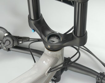 Porta forchetta AirTag | con viti | Supporto per bicicletta Apple AirTag | Nascondiglio dell'etichetta aerea | minimalista | Supporto per bici inattivo