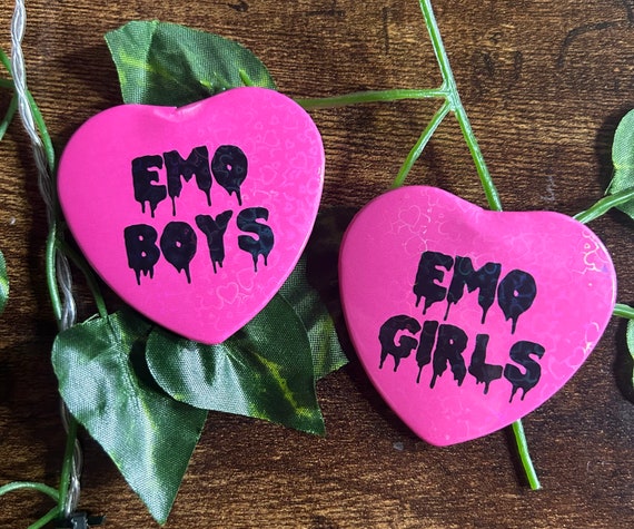 Emo Girls & Boys Heart Pins -  Sweden