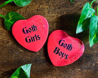 Alfileres de corazón góticos para niñas y niños