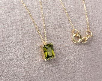 14K Solid Gold Peridot Necklace, Minimalist Rectangle August Birthstone Pendant, Perfect Gift for Mother's Day - Girlfriend - Wife