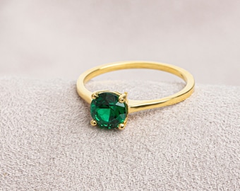 Round Emerald 14K Solid Gold Ring, Emerald Birthstone Ring, May Birthstone, Perfect Gift for Mother's Day - Girlfriend - Wife