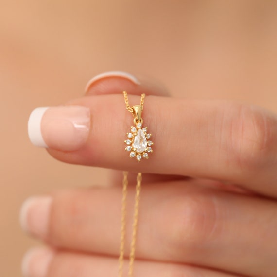 14K Yellow Gold Genuine White Topaz April Birthstone Heart Ring 14K Yellow Gold Genuine White Topaz April Birthstone Heart Ring