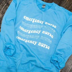 Notfall Krankenschwester Crewneck Sweatshirt ER Krankenschwester Geschenk ED Stillshirt T-Shirt Shirts Notfall RN Hoodie Geschenk für Krankenschwester Grad Geschenk Abschluss
