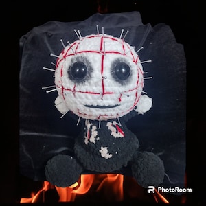 Stecknadelkopf inspiriertes gehäkeltes Plüschtier-groß, Horror-Plüsch, Horror-Geschenk