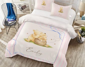 Juego de cama personalizado de Winnie the Pooh: funda nórdica personalizada de Winnie the Pooh, juego de cama de dibujos animados para niños, decoración de dormitorio de Disney, ropa de cama de dibujos animados