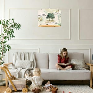 Lámpara colgante con mapa de Winnie the Pooh: lámpara vintage de lino para habitación de bebé, decoración infantil, bonita lámpara, regalo para bebé o baby shower.