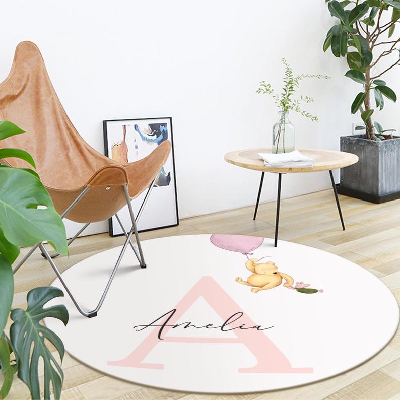 Personalizowany dywanik dziecięcy Kubuś Puchatek z imieniem dziecka Dywan z misiem Puchatkiem do pokoju dziecięcego Prezent na baby shower do pokoju dziecięcego zdjęcie 4