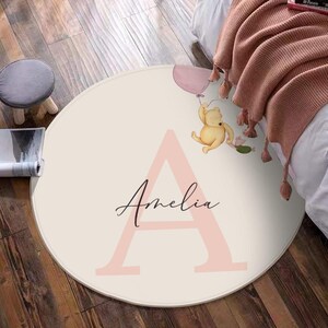 Personalizowany dywanik dziecięcy Kubuś Puchatek z imieniem dziecka Dywan z misiem Puchatkiem do pokoju dziecięcego Prezent na baby shower do pokoju dziecięcego zdjęcie 2
