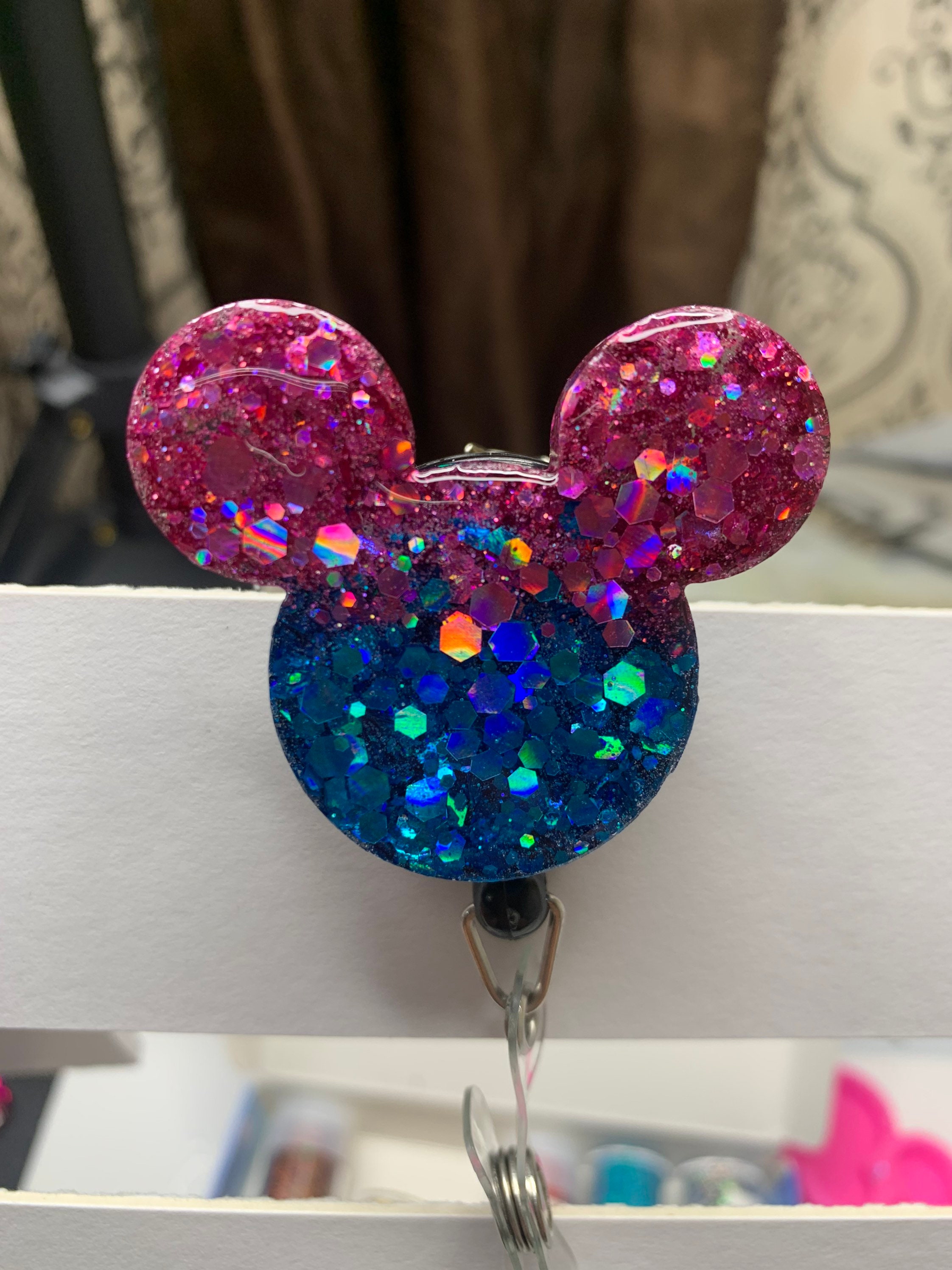 Pennyscreationz - Minnie mouse louis vuitton badge reel