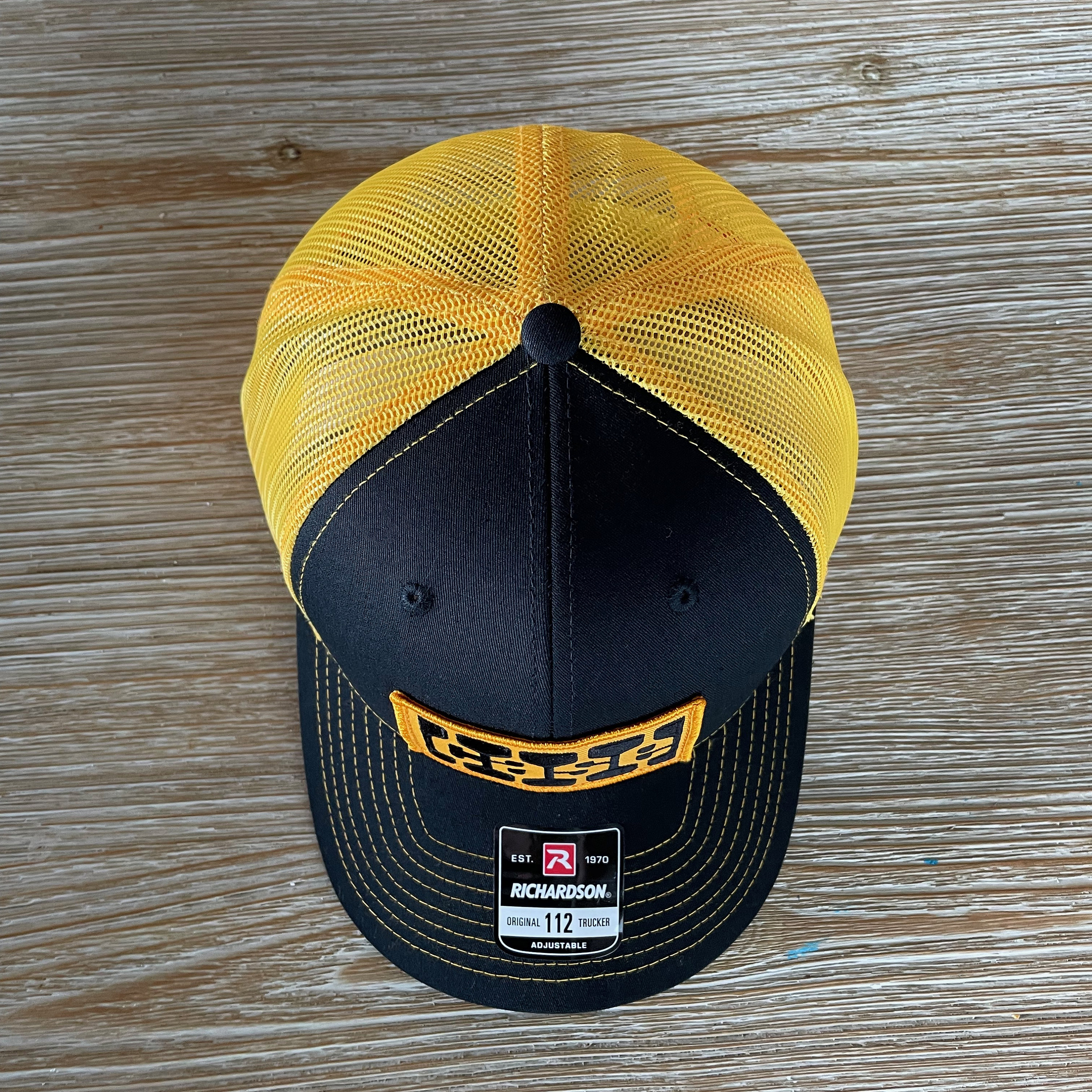 Vintage Case IH Retro Patch + Richardson 112 Black & Gold 