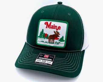 Vintage State of MAINE Outdoors Retro Moose Patch On A NEW Richardson 112 Forest Green & White Trucker Cap Hat