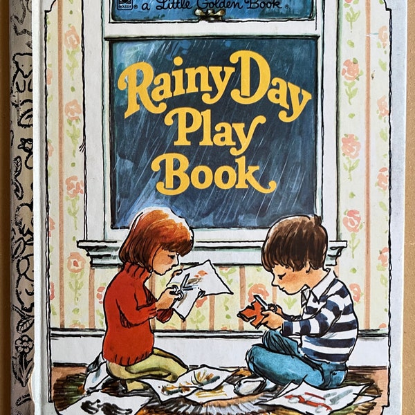 Rainy Day Play Book by Susan Young (1981)