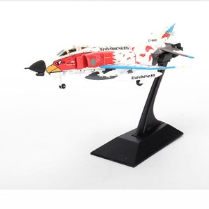 F-4J Ghost Fighter Fighter moulé sous pression combat militarisé 1:144 alliage proportionnel et simulation plastique cadeau homme