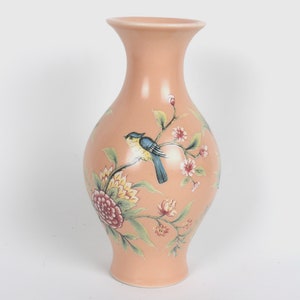 vaso in porcellana pastello dipinto a mano con motivo a fiori e uccelli marchio Qianlong W