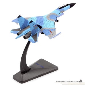 Modèle en alliage moulé sous pression d&#39;avion de chasse militarisé chinois SU-35 à l&#39;échelle 1:72, affichage de simulation de collection de cadeaux de jouets