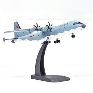 Diecast China Y-9 Militarized Combat Transport Aircraft Model Alloy Model 1:100 Scale Toy Gift Collection Simulation Display