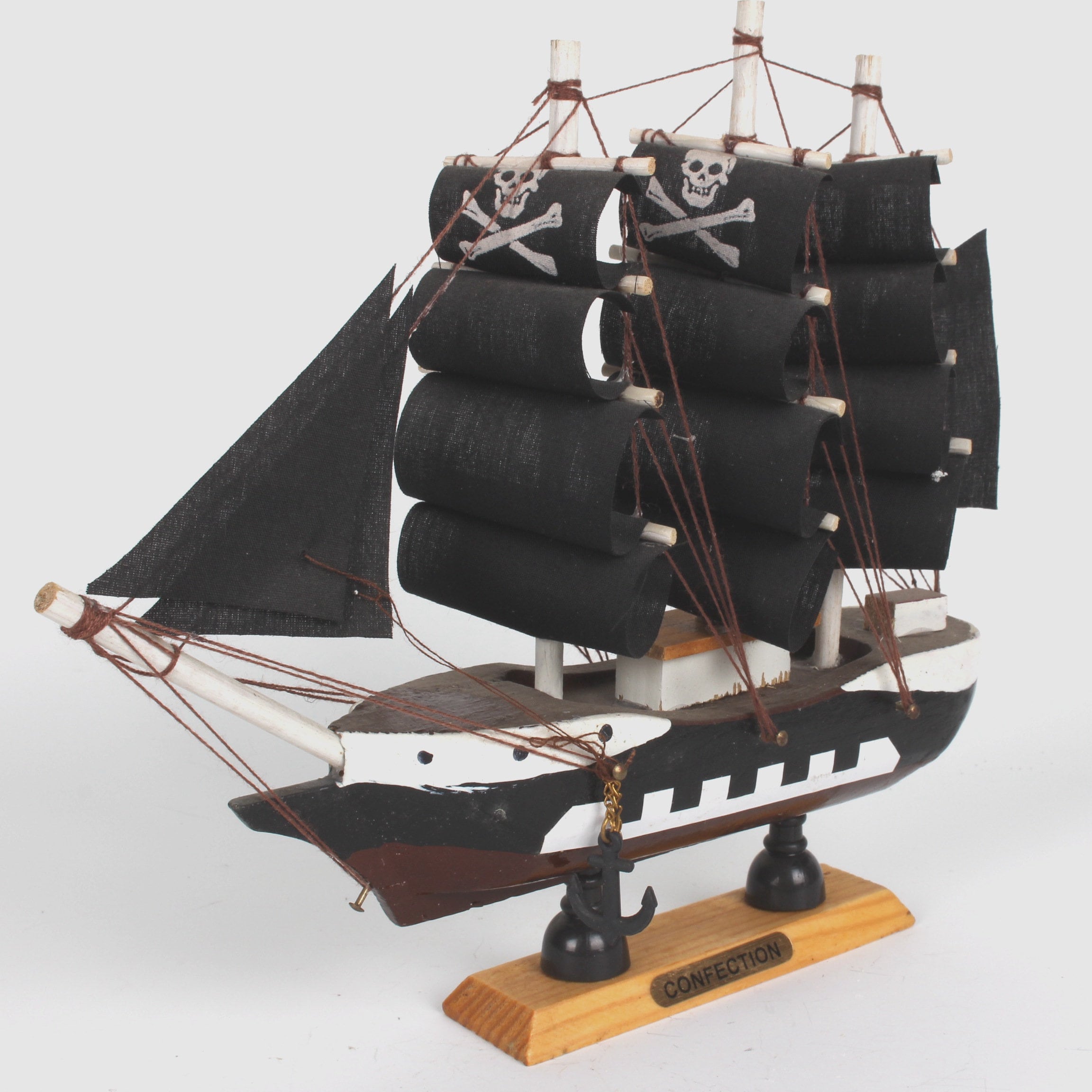 MODELISME La goélette Très grande maquette de voilier en bois