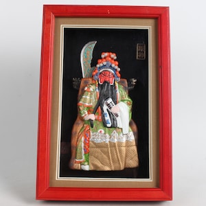 Hand-painted lacquer mask of Guan Yu statue