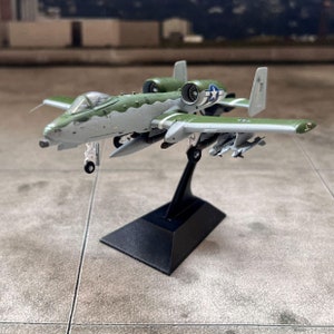 Die cast US Air Force A-10C Thunderbolt Strike Aircraft Military Combat 1:144 Proportional Alloy and Plastic Simulation Gift