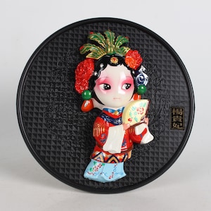 Hand-painted lacquer mask of Yang Gui Fei statue