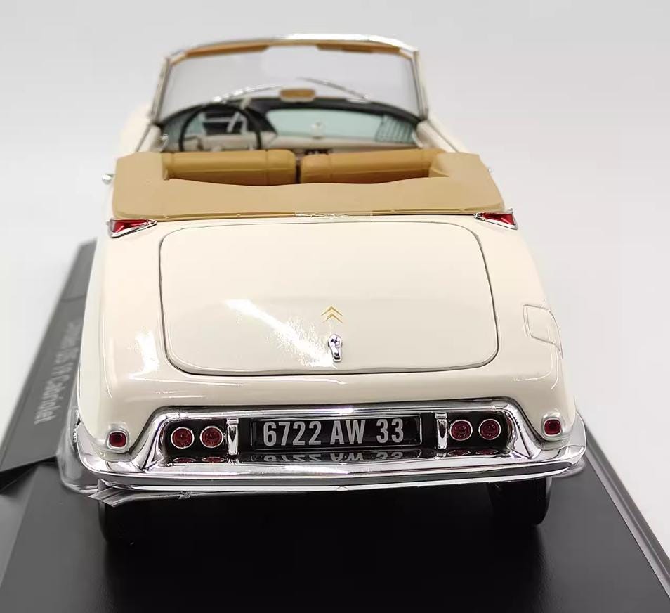 NOREV 1:18 Citroen DS 19 Cabriolet Convertible White Alloy Car