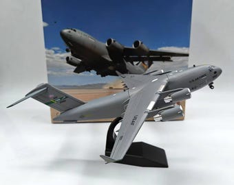 1:200 Scale C-17 Globemaster III USAF Transport Aircraft Model – Diecast Metal Display