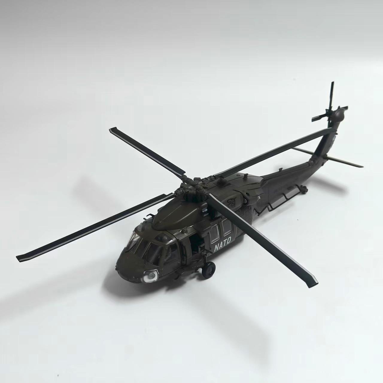 手作りのダイキャスト製 1/72スケール UH-60 ブラックホーク