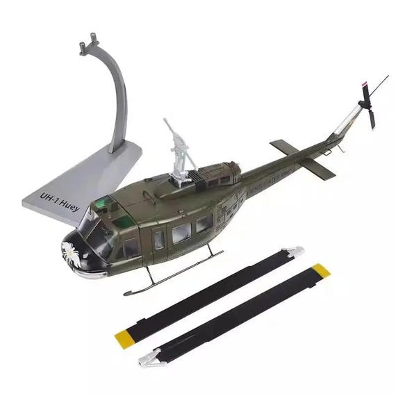 米軍放出品　米軍　UH−1 操縦桿　ヒューイ　送料無料 アメリカ陸軍 UH-1H ヒューイ ヘリコプター モデル 1/48 スケール ダイ