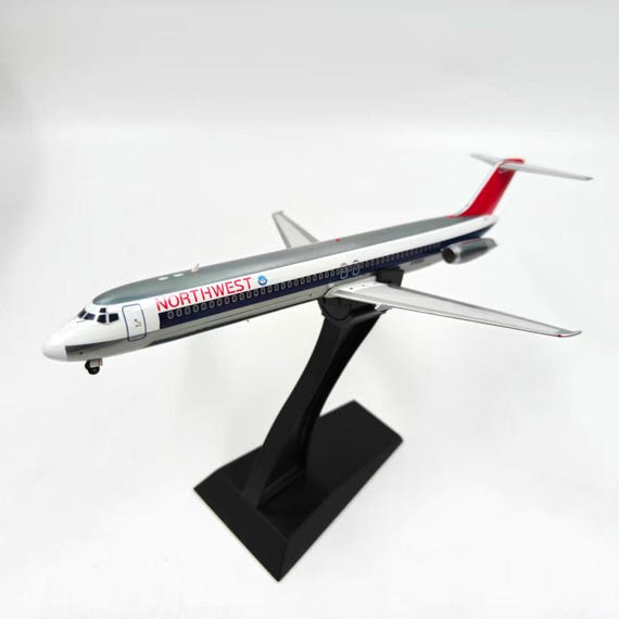 1/200 Northwest Airlines Mcdonnell Douglas DC-9-51 Simulation