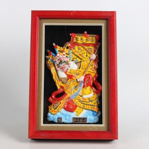 Hand-painted lacquer mask of Sun Wu Kong statue