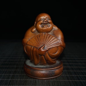 Eine volkstümliche Sammlung handgeschnitzter Buchsbaum Buddha Statuen