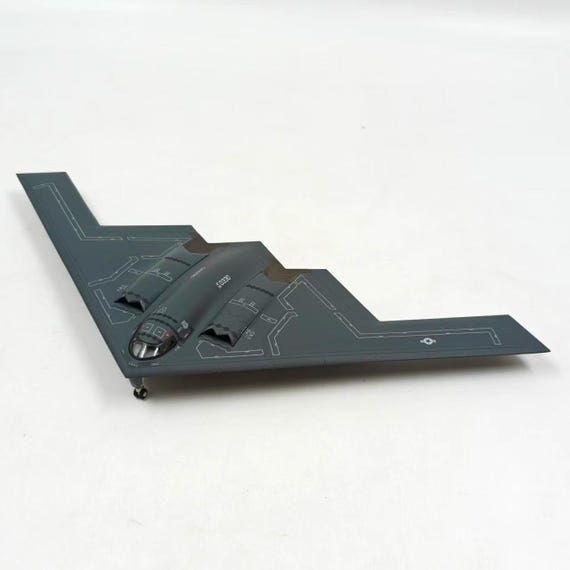 Heropa 1/200 US Air Force B2A Phantom Stealth Strategic Bomber