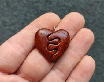 Collana Artigianale Con Ciondolo Cuore In Legno – Regolabile, Realizzata A Mano, Stile Naturale