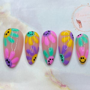 Vacation Nail Collective Groovy Flowers Glitter