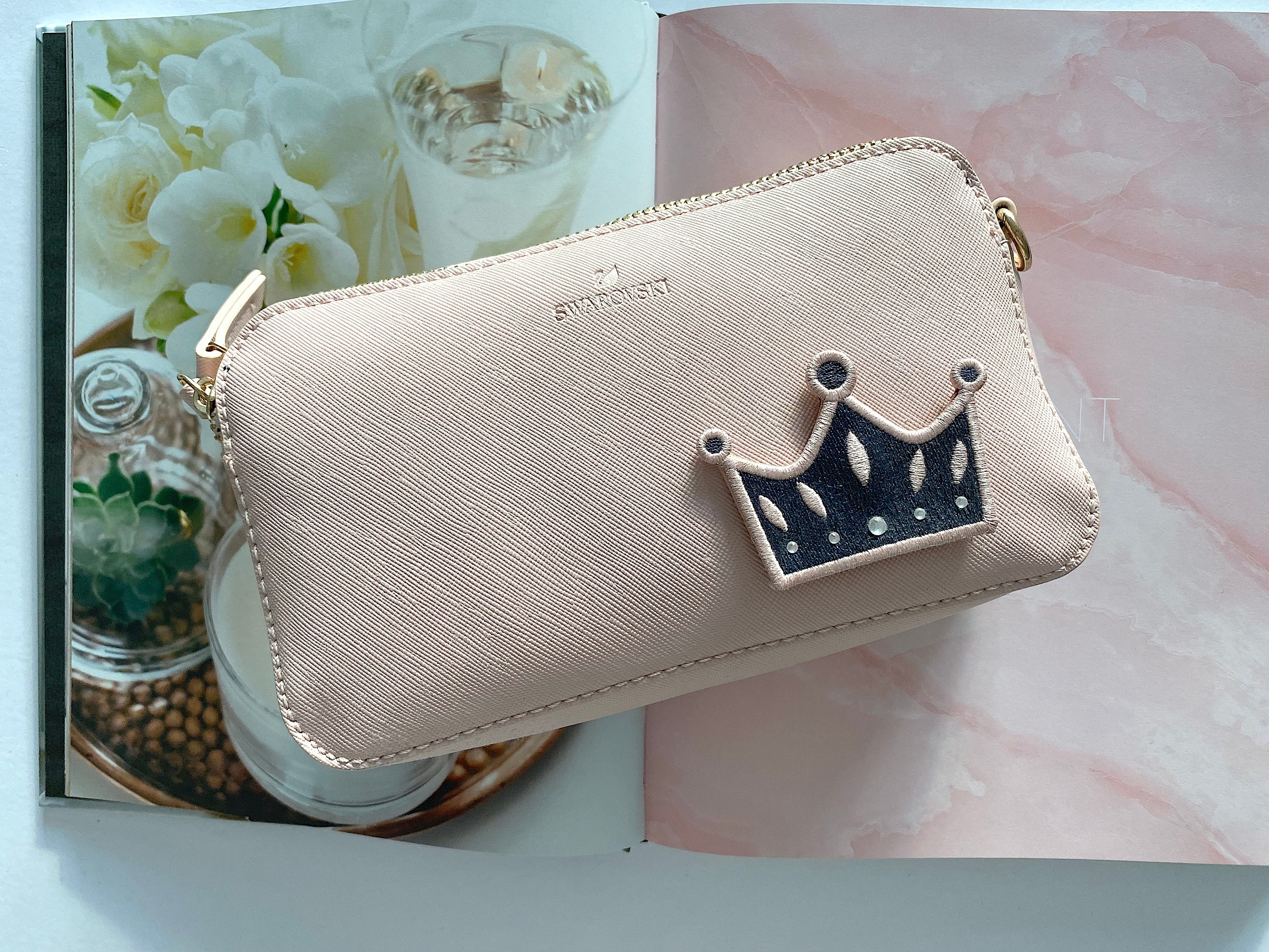 Swarovski Pink Clutch Crossbody Bag Changeable Crown Heart Badge Gold tone Chain