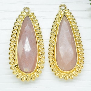 Peach Moonstone Faceted Charms,Moonstone Brass Gold Plating Pendant,Peach Moonstone Pendant Jewelry,Peach Moonstone 10x30mm Pear Shape Bezel