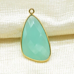 Aqua chalcedony 15x26mm Bezel Charm Pendant,irregular Shape Gold Plated bezel,chalcedony Bezel Charm,jewelry making charm,Gemstone connector