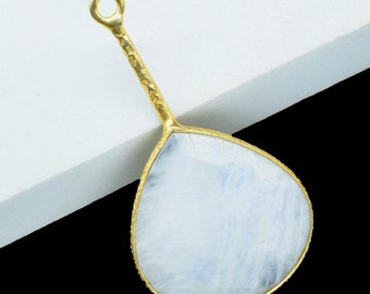 Natural Moonstone Pendant Charms/Gold Plated Jewelry/Heart Shape Charm/Wholesale Supply/Gemstone Pendant/Women Jewelry/Necklace Pendant/Gift