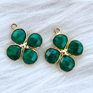 Emerald Heart Shape Pendant,Gemstone jewelry Component,ewelry Making Supply,Emerald Heart Shape connector,Emerald Bracelet Charm,Gift