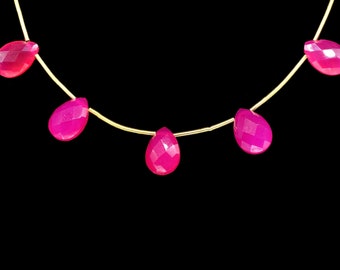 Briolettes de calcedonia rosa natural de 7 x 10 mm en forma de lágrima, cuentas de calcedonia en forma de pera, cuentas de calcedonia rosa con corte de lágrima a cuadros en ambos lados