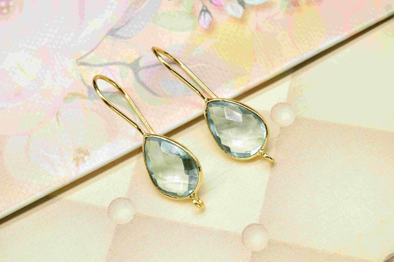 Natural Sky Topaz Gemstone 9x13mm Pear shape Single bail connector,Sky Topaz Gold Plated bezel,Sky Topaz jewelry,Sky Topaz Pear pendant,Gift