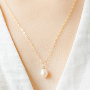 Dainty Single Pearl Necklace, Freshwater Pearl Necklace, Bridal Necklace, Minimalist Necklace, Bridesmaid Gift, Gift for Her