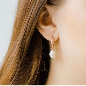 Gold Huggie Hoop Earrings with Pearl, Gold Filled Freshwater Pearl Huggies, Real Pearl Dainty Huggie Hoops, Pearl Gold Hoop Earrings image 1