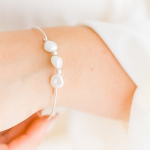 Minimalist Freshwater Pearl Bracelet, Simple Real Pearl Bracelet, June Birthstone, Pearl Anniversary Gift for Her, Genuine Pearl Jewelry